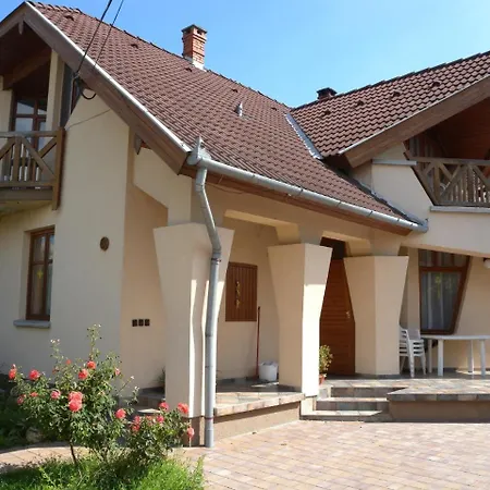 Apartment Balatonlelle 3 Apartamento